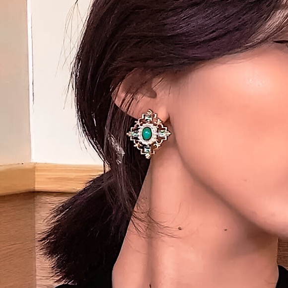 ⚜️[𝟯/$𝟮𝟴]⚜️NEW ⚜️925 Baroque Style Stone & Pearl Earrings - Picture 3 of 10